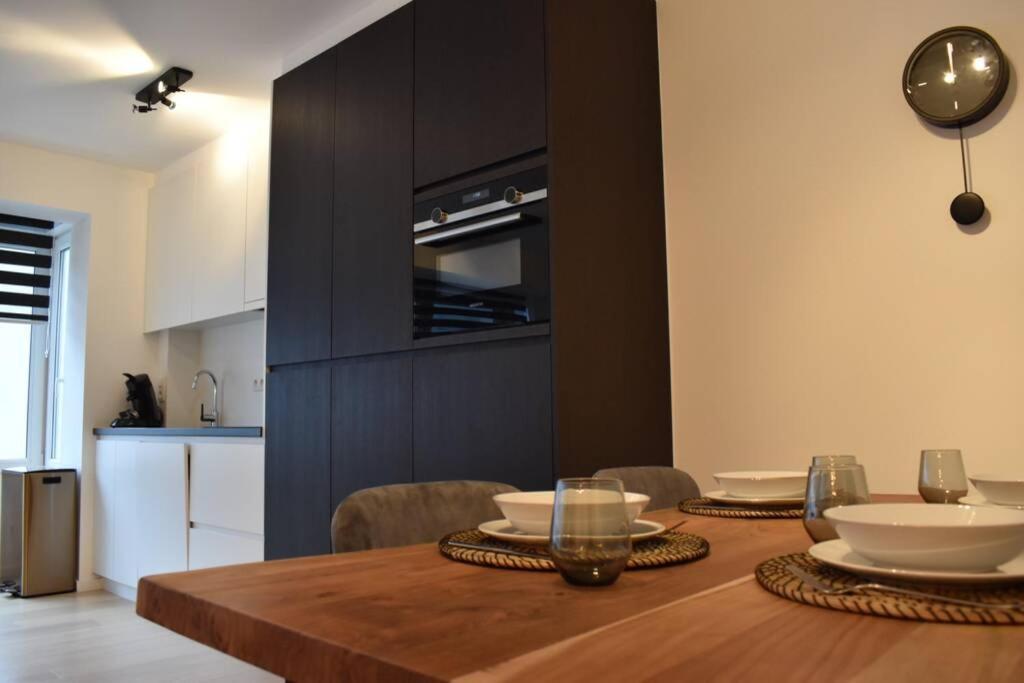 Vernieuwd Appartement Op 200M Van De Zee Ostende Exterior foto